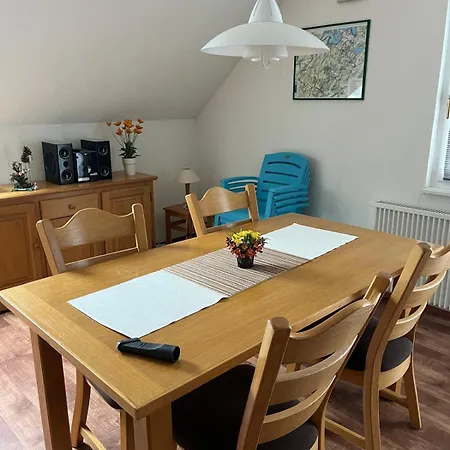 Holiday home Haus Waldzeit Inclusief Bedlinnen Handdoeken En Eindservice
