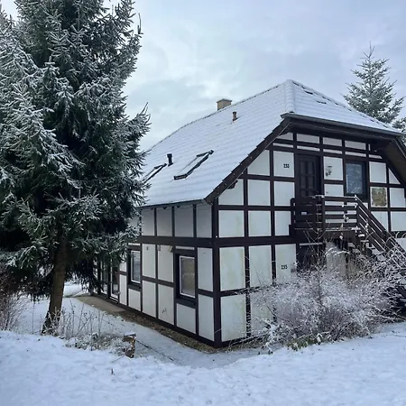 別荘 Haus Waldzeit Inclusief Bedlinnen Handdoeken En Eindservice Frankenau